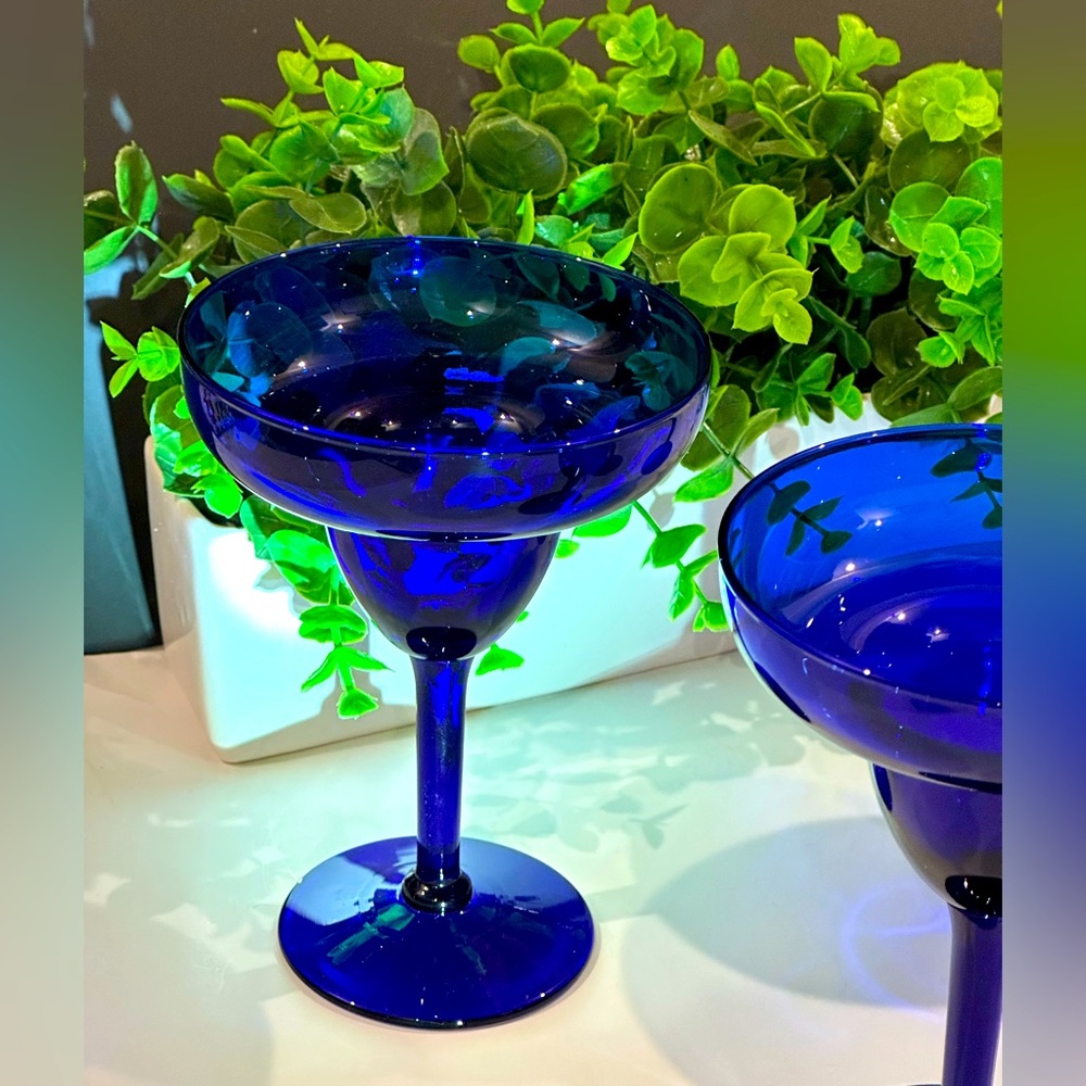 Set of 4 Vintage Pier 1 Cobalt Blue Margarita Cocktail Glasses Stemware Barware - Picture 3 of 6